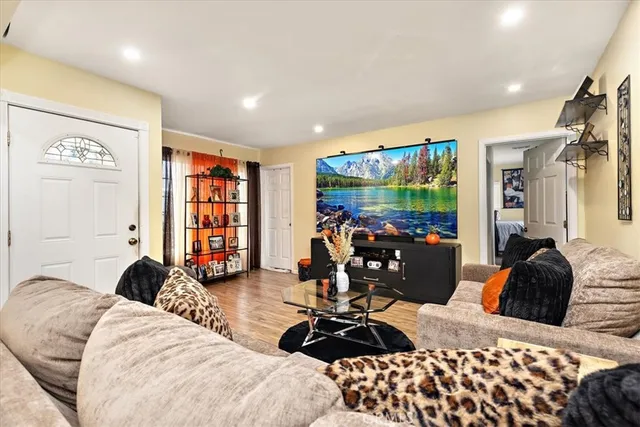 $1,050,000 | 11612 Cimarron Avenue, Hawthorne, CA 90250