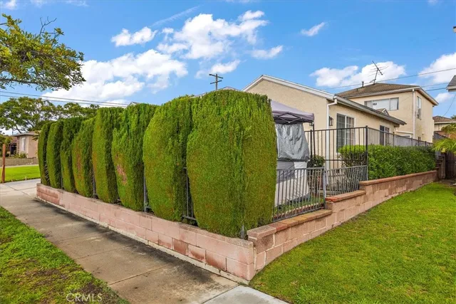 $1,050,000 | 11612 Cimarron Avenue, Hawthorne, CA 90250
