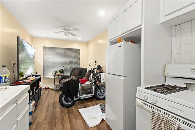 $1,050,000 | 11612 Cimarron Avenue, Hawthorne, CA 90250