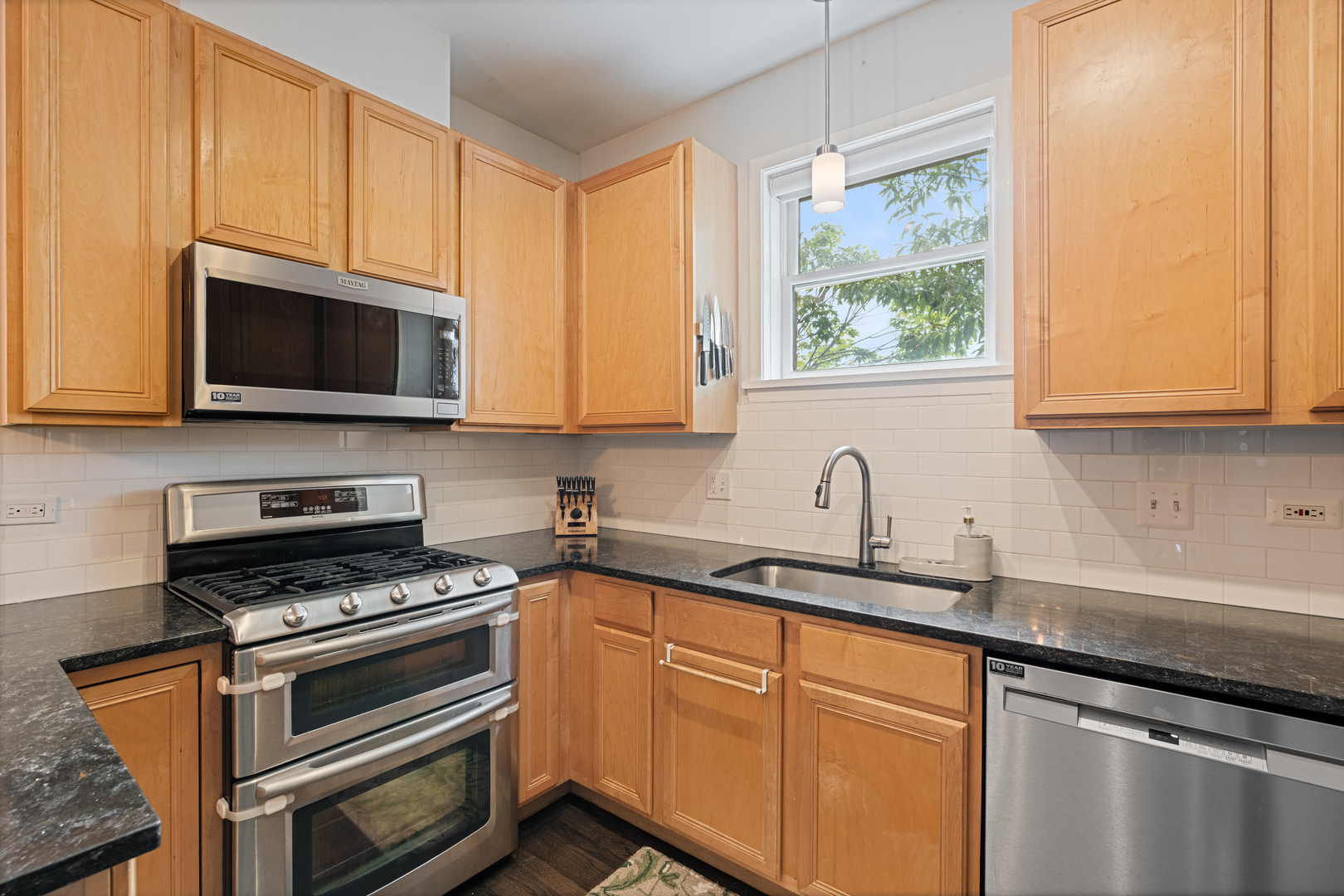1301 West Fillmore Street, Unit B Chicago, IL 60607 - Photo 10 of 23