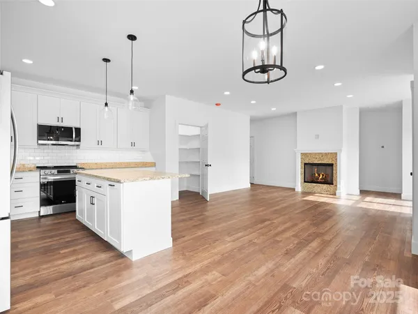 $695,000 | 11 Riemar Lane, Waynesville, NC 28786