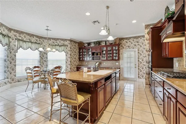 $1,150,000 | 950 South Kenner Avenue, Westwego, LA 70094