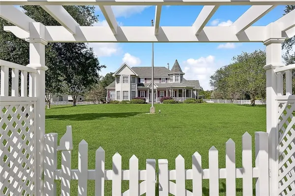 $1,150,000 | 950 South Kenner Avenue, Westwego, LA 70094