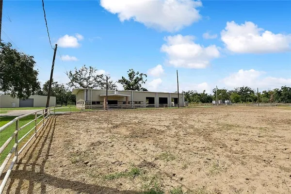 $1,150,000 | 950 South Kenner Avenue, Westwego, LA 70094