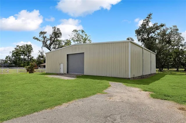 $1,150,000 | 950 South Kenner Avenue, Westwego, LA 70094