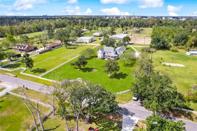 $1,150,000 | 950 South Kenner Avenue, Westwego, LA 70094