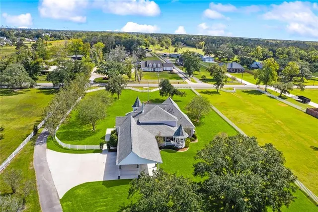 $1,150,000 | 950 South Kenner Avenue, Westwego, LA 70094