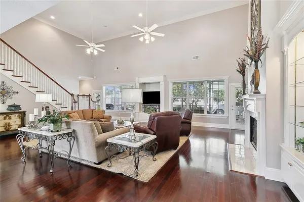 $1,150,000 | 950 South Kenner Avenue, Westwego, LA 70094