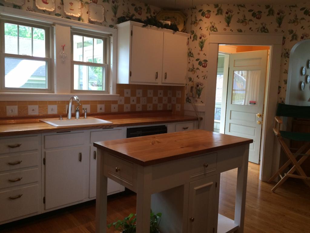 7 Riddle Street Manchester, NH 03102 - Photo 5 of 18