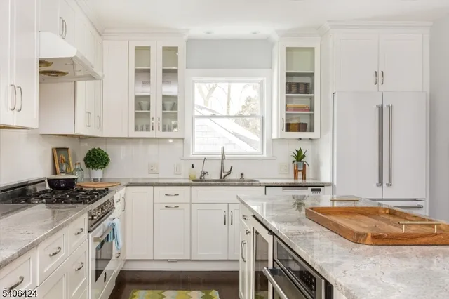 $789,000 | 17 Glenridge Parkway, Bloomfield, NJ 07003