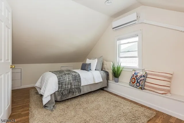 $789,000 | 17 Glenridge Parkway, Bloomfield, NJ 07003