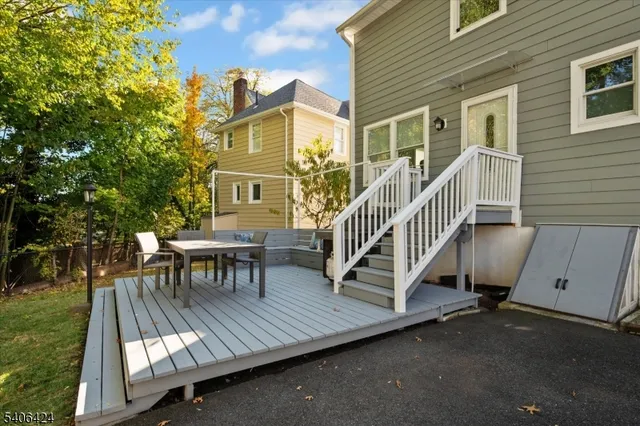 $789,000 | 17 Glenridge Parkway, Bloomfield, NJ 07003