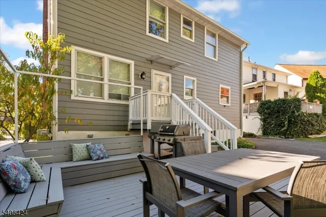 $789,000 | 17 Glenridge Parkway, Bloomfield, NJ 07003