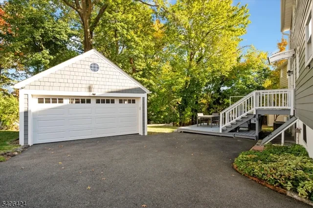 $789,000 | 17 Glenridge Parkway, Bloomfield, NJ 07003