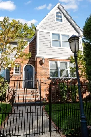 $789,000 | 17 Glenridge Parkway, Bloomfield, NJ 07003