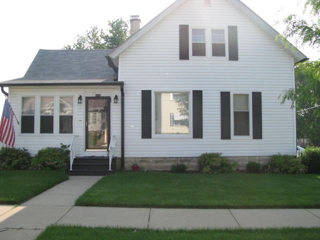 776 High Street Aurora, IL 60505 - Photo 1 of 14