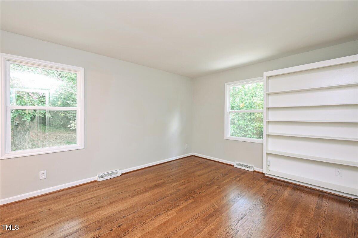 3710 Lail Court Raleigh, NC 27606 - Photo 18 of 48 21-51