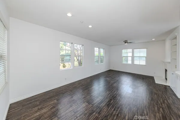 $3,700 | 87 Reunion, Irvine, CA 92603