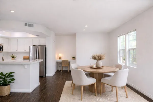 $3,700 | 87 Reunion, Irvine, CA 92603