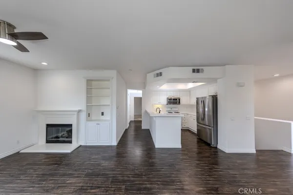 $3,700 | 87 Reunion, Irvine, CA 92603