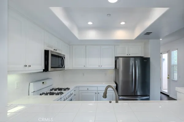 $3,700 | 87 Reunion, Irvine, CA 92603