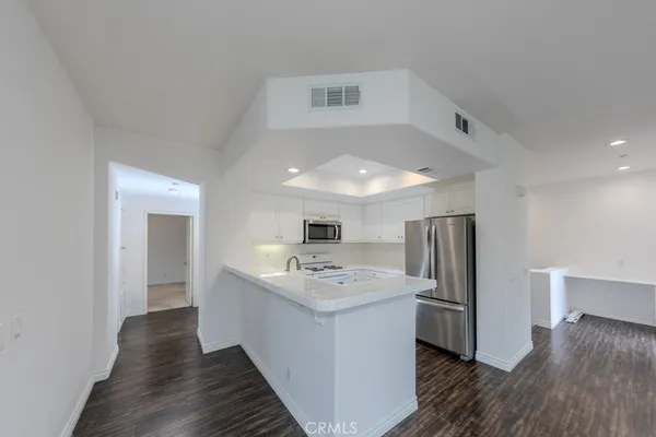 $3,700 | 87 Reunion, Irvine, CA 92603