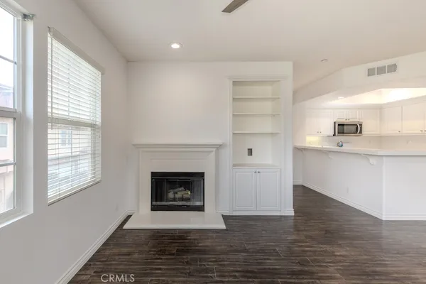 $3,700 | 87 Reunion, Irvine, CA 92603