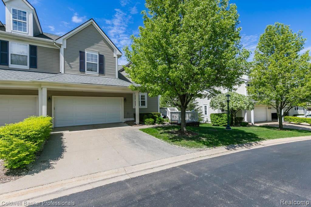 651 West Bluff Court Rochester, MI 48307 - Photo 2 of 36 651 W Bluff Ct-2.jpg