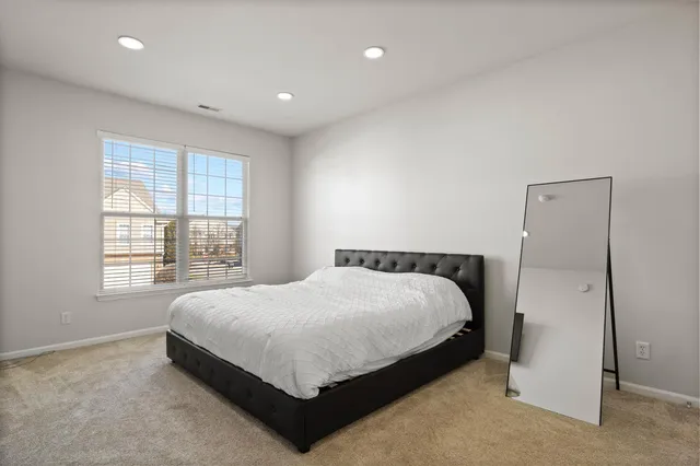 $2,150 | 40433 Glen Eagle Lane, Canton, MI 48188