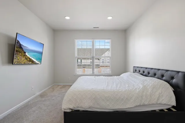 $2,150 | 40433 Glen Eagle Lane, Canton, MI 48188