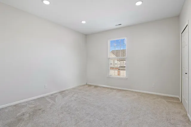 $2,150 | 40433 Glen Eagle Lane, Canton, MI 48188