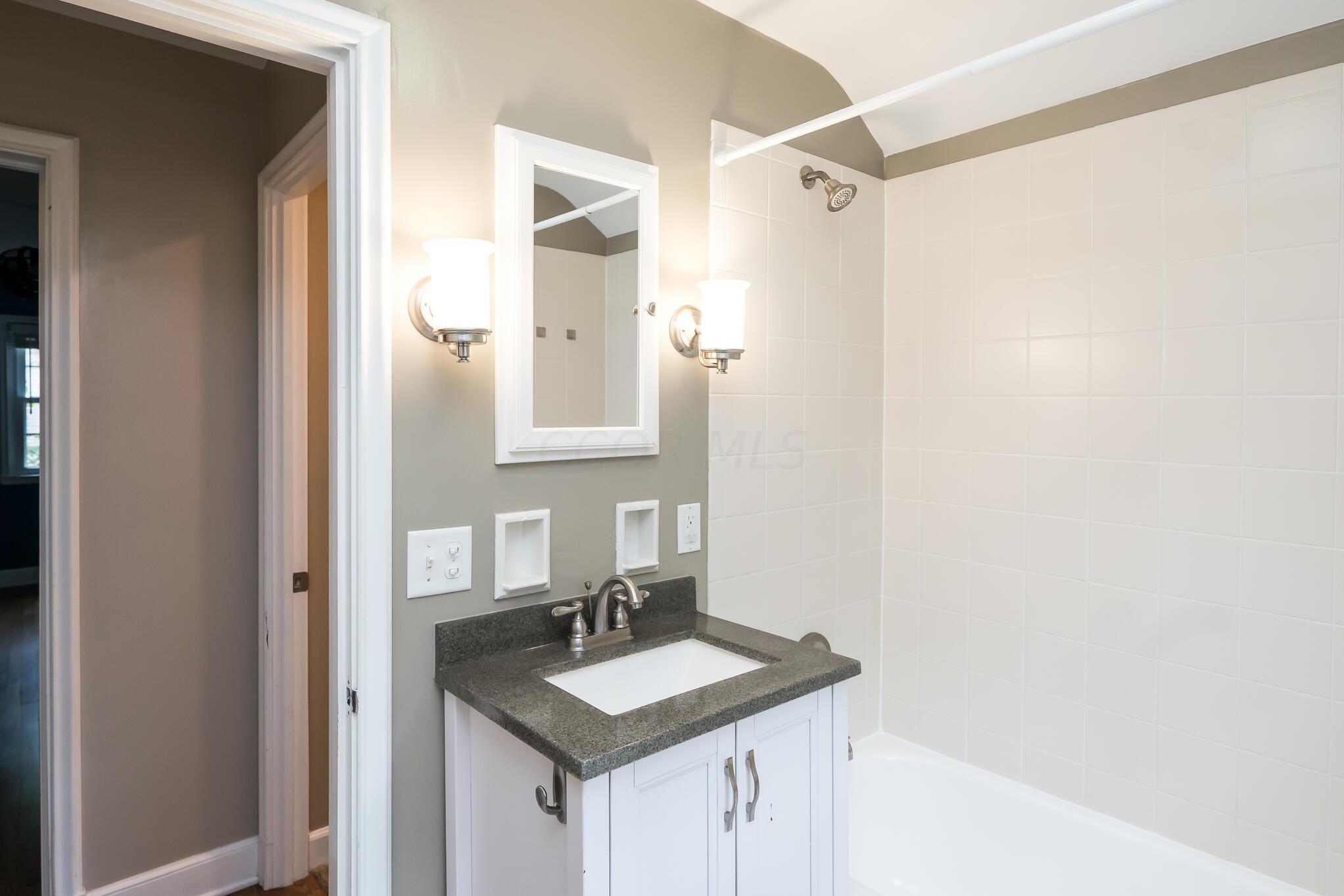 356 Gudrun Road Columbus, OH 43202 - Photo 30 of 53 View 2, 2nd full bath, tiled tub surround with shower.