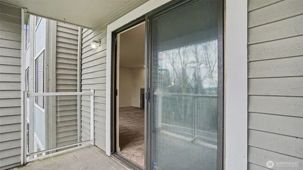 a picture of a open kitchen