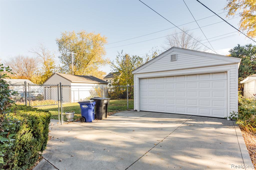 440 Alter Road Detroit, MI 48215 - Photo 37 of 40