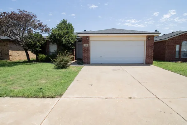 $1,600 | 6221 18th Street, Lubbock, TX 79416