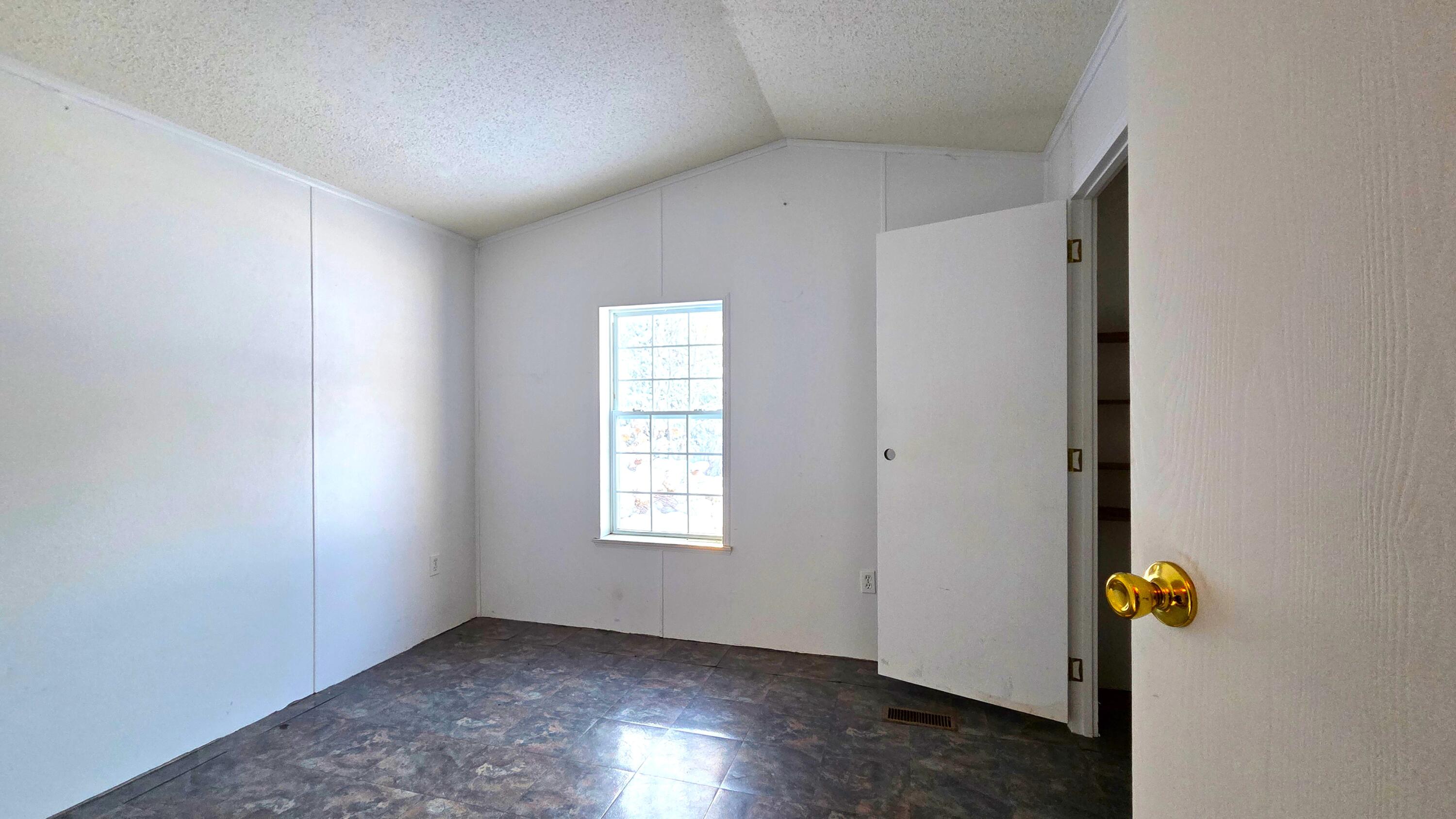 1035 Airline Road Clifton, ME 04428 - Photo 17 of 29