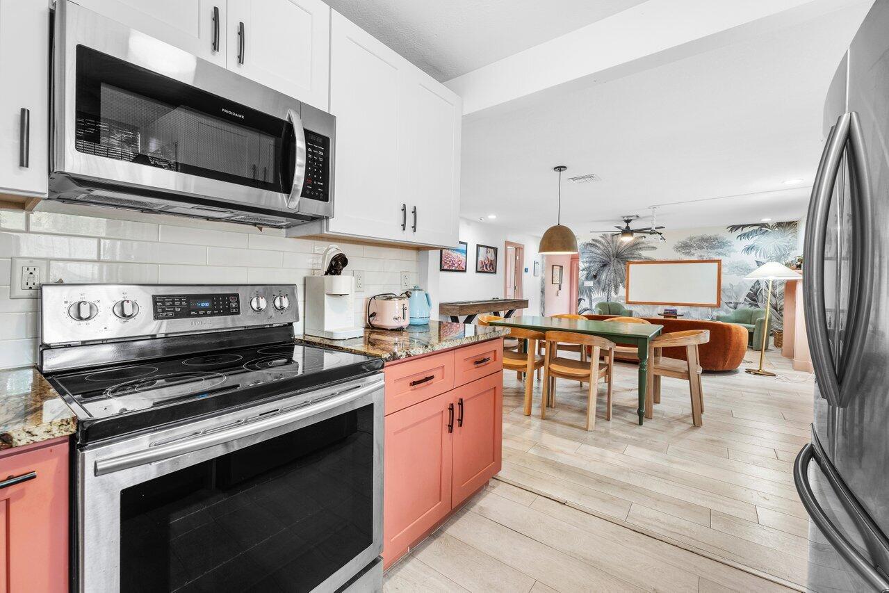 511 Churchill Road West Palm Beach, FL 33405 - Photo 15 of 29 016-511ChurchillRoad-WestPalmBeach-FL-33