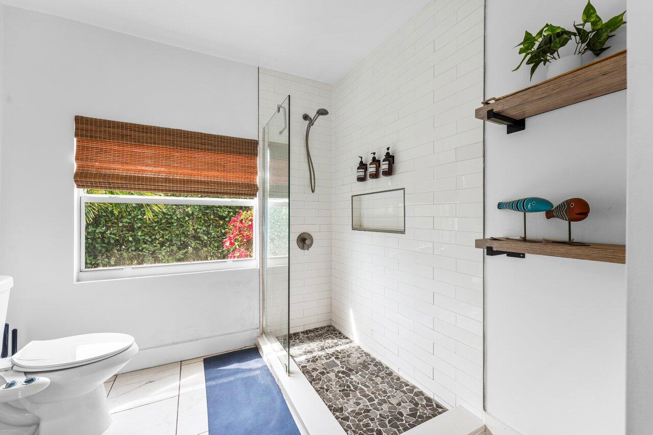 511 Churchill Road West Palm Beach, FL 33405 - Photo 20 of 29 021-511ChurchillRoad-WestPalmBeach-FL-33