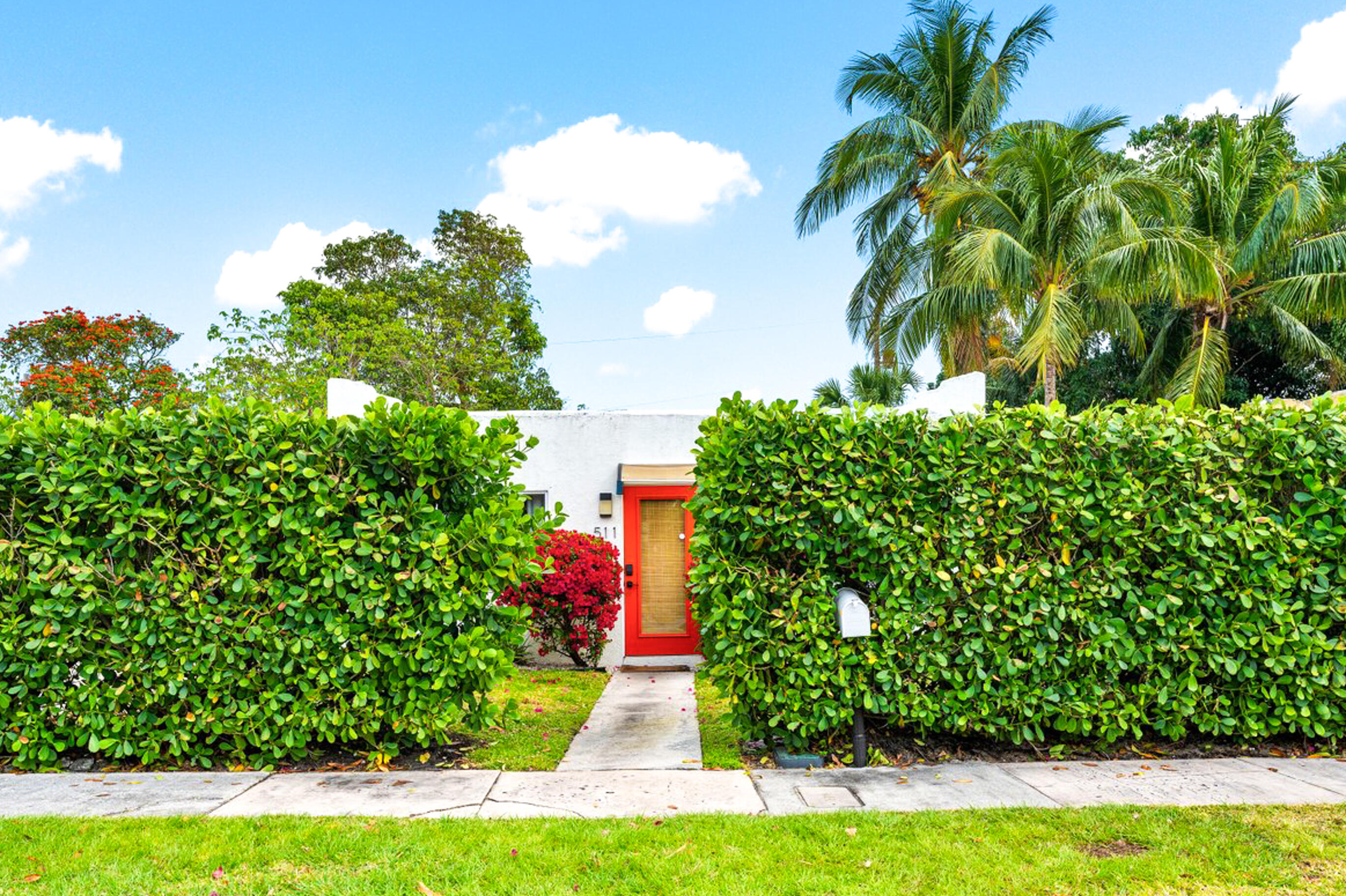 511 Churchill Road West Palm Beach, FL 33405 - Photo 3 of 29 001-511ChurchillRoad-WestPalmBeach-FL-33