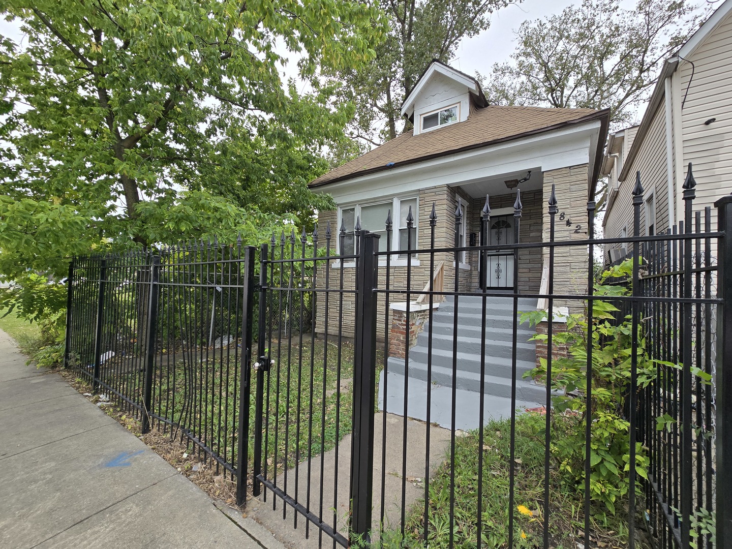 6842 South May Street Chicago, IL 60621 - Photo 1 of 26 Gallery Image 1