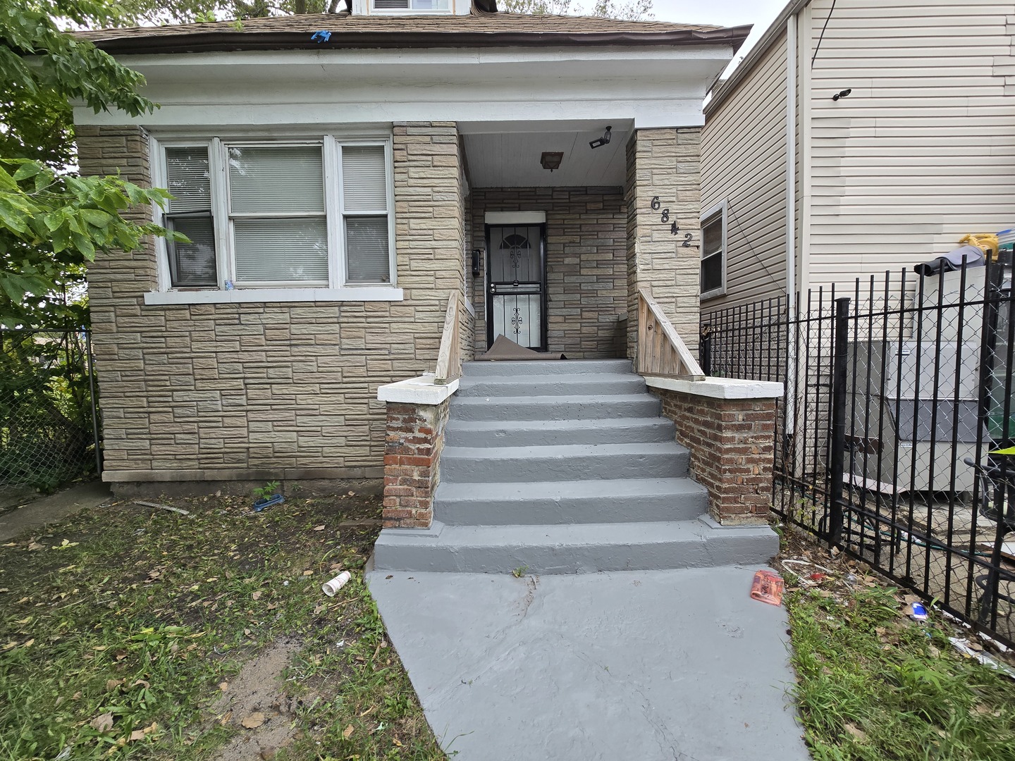 6842 South May Street Chicago, IL 60621 - Photo 3 of 26 Gallery Image 3