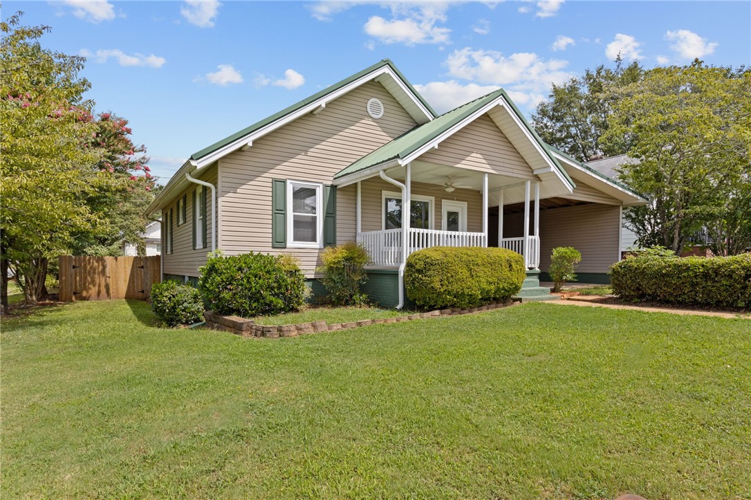 17 Alexander Street Liberty, SC 29657 - Photo 1 of 26 Gallery Image 1