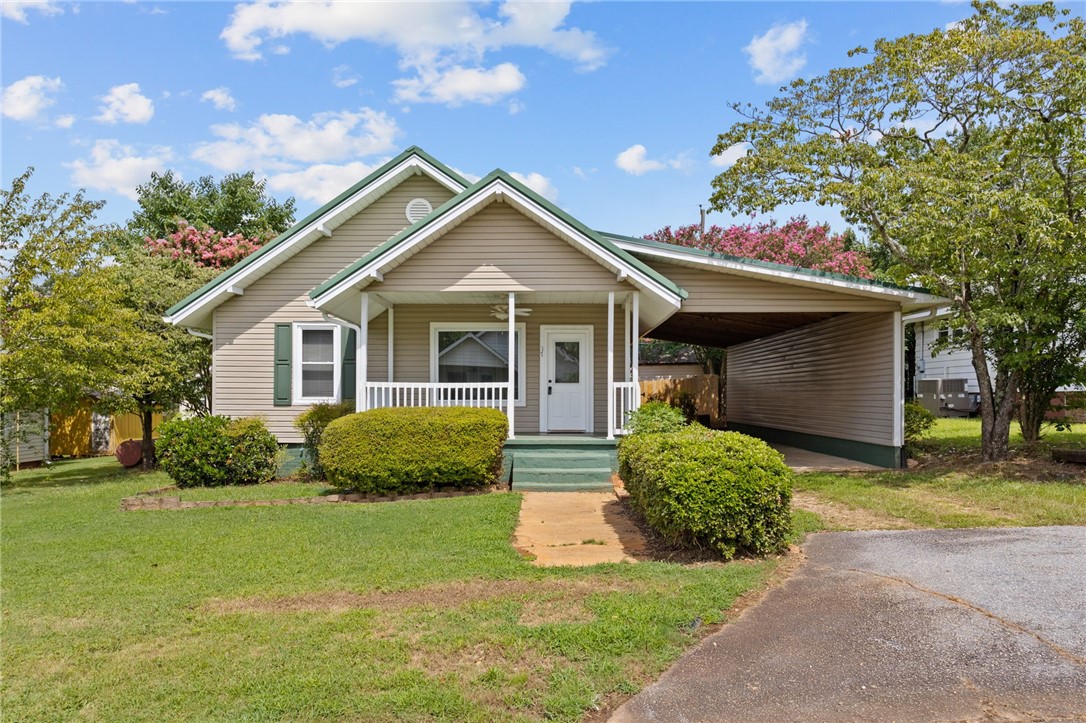 17 Alexander Street Liberty, SC 29657 - Photo 2 of 26 Gallery Image 2