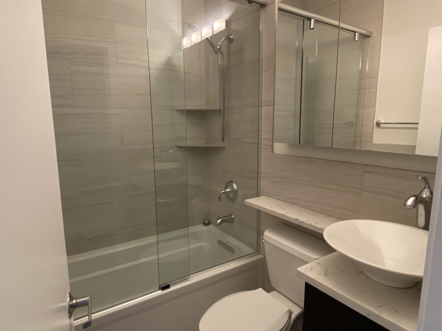 1760 North Clark Street, Unit 2S Chicago, IL 60614 - Photo 13 of 15