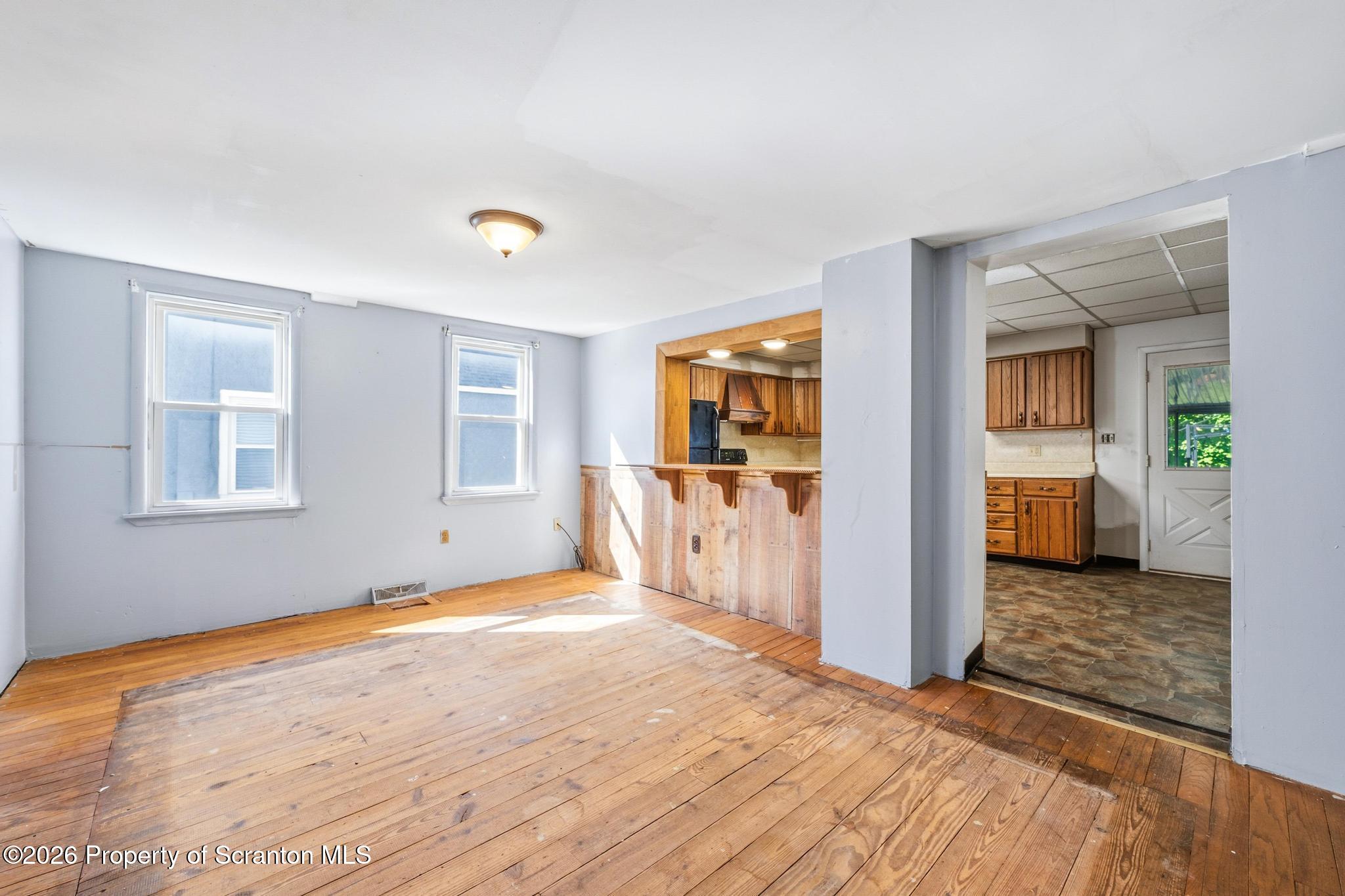 722 Archbald Street Scranton, PA 18504 - Photo 13 of 36 DSC_5973-2