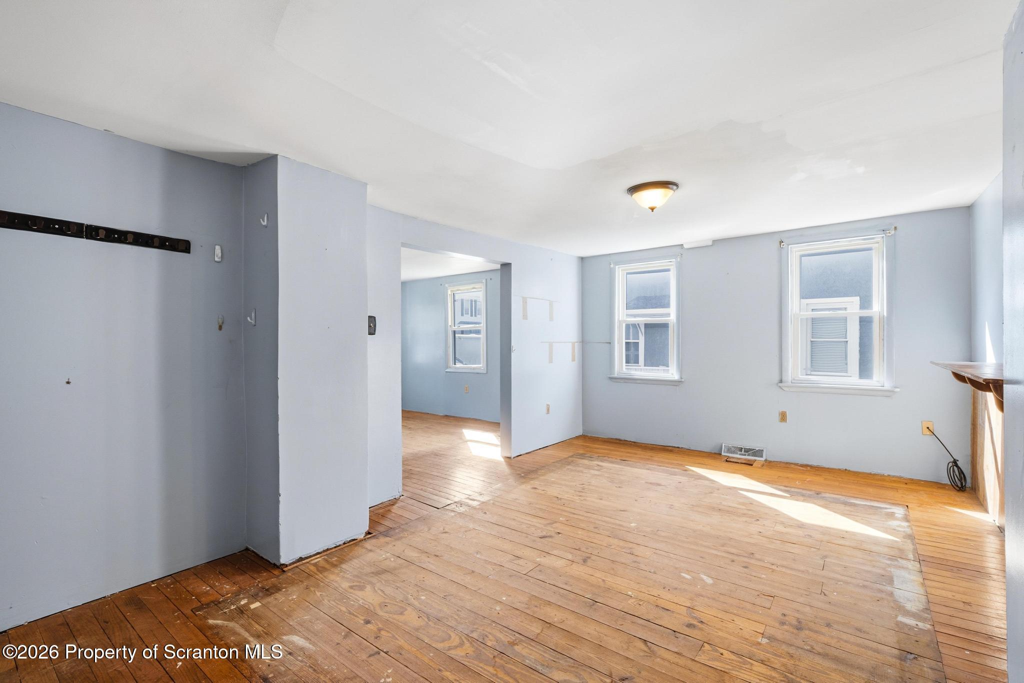 722 Archbald Street Scranton, PA 18504 - Photo 14 of 36 DSC_5967-2