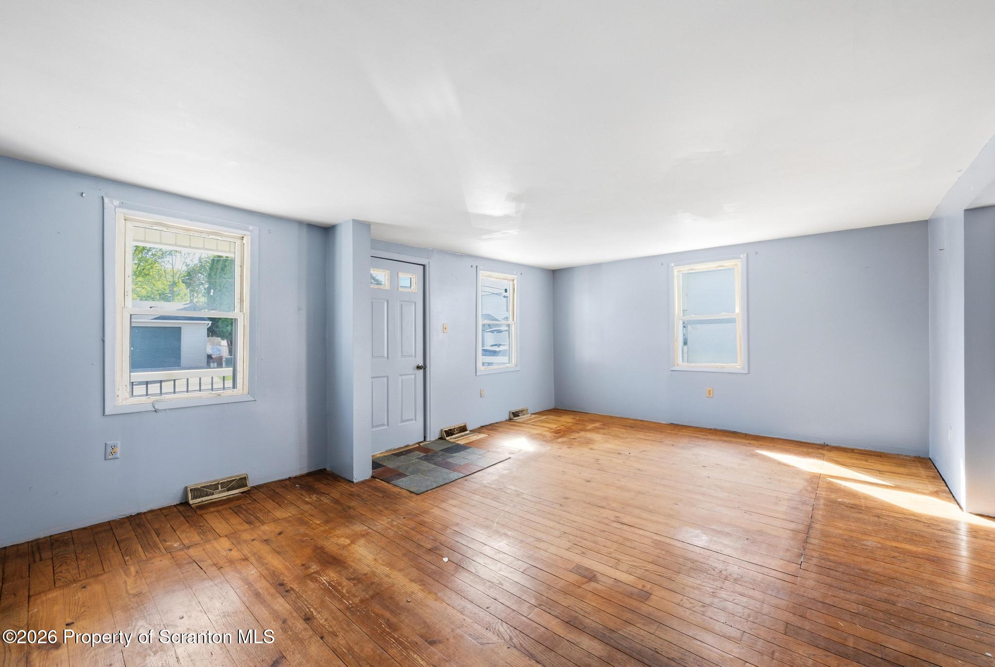 722 Archbald Street Scranton, PA 18504 - Photo 16 of 36 DSC_5991-3