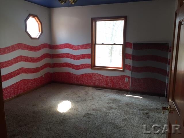 8386 Secor Road Lambertville, MI 48144 - Photo 19 of 26 31291273-18.JPG