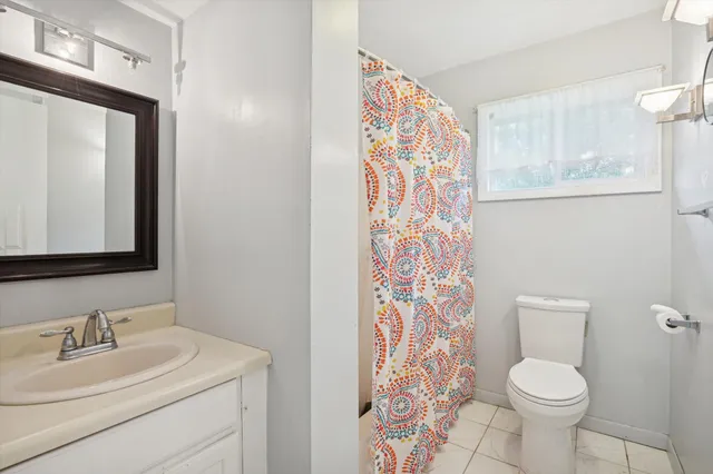 $184,000 | 217 West Hughes Street, Marshall, MI 49068