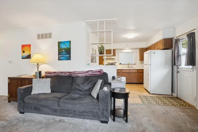 $184,000 | 217 West Hughes Street, Marshall, MI 49068